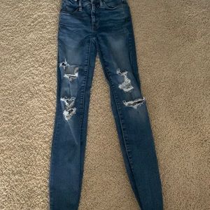 American eagle ripped skinny jeans